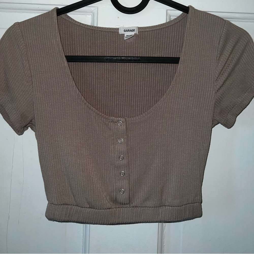 Garage tan cropped button up tee